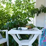 Hedera Estate, Hedera Studio 6