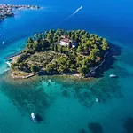 Apartments Dalmatia In Preko, Island Ugljan, With Swimmingpool