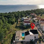 Family Friendly Apartments With A Swimming Pool Vir - Kozjak, Vir - 18589