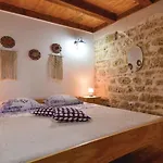 Stone Villa Pietra With Pool