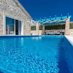 Stone Villa Gelosia Rustica With Pool