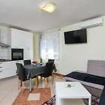 Holiday Villa Perna