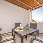 2 Bedroom Cozy Home In Dingac-Potocine