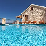 Seafront Villa Endless View