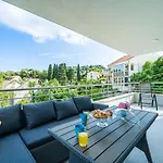 Blue Bay Apartment