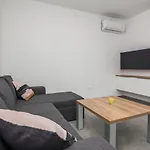 Apartment Spanic 1