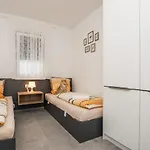 Apartment Spanic 1
