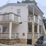 Apartmani Lana, 40 Metara Do Mora, Seline