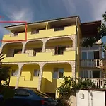 Apartman S Pogledom Na More 3