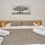 Villa Ankora 2 With Heated Pool