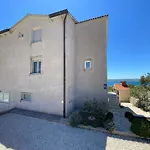 Two-Bedroom Apartment In Maslenica I
