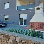 Apartment Villa Louminos