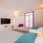Bis Apartments 1 & 2