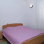 Room St Antun
