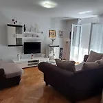 Apartment Violeta