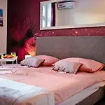 Luxury Apartment Laura