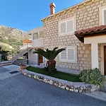 Laguna Apartment