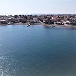 Apartments Sun And Sea Vir