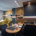 Jazine Lux Apartment E&T