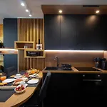 Jazine Lux Apartment E&T