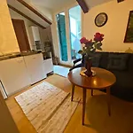 Studio Apartment Gabi