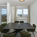 Apartman Loro 1