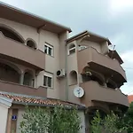 Dalmatian Apartment With Tavern 2.