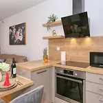 Apartments Luna With Free Parking