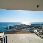 Lux Kalifa 5 Star Exquisite Residence