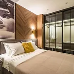 Lux Kalifa 5 Star Exquisite Residence