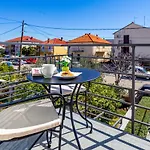 Ira Apartment With Balcony