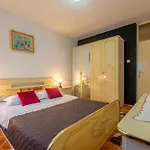 Amazing Apartment In Zadar With Wifi And 2 Bedrooms