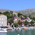Apartments In Mlini 44021