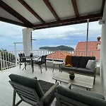Modern 2Bdrm Apt Luxeview4- Seaview