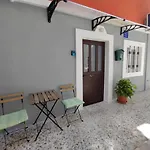Studio Apartman & Rooms No1