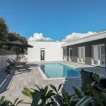 La Reina House - Private Heated Pool