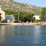 Studio-Apartment In Starigrad Paklenica Only 200M From The Sea