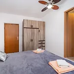 Apartment Thalia