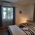 Studio Apartment Katalpa