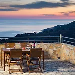 Doa - Apartment With Lovely Terrace & Sea View