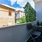 Luxury Hedone Apartment Near The Bridge With Private Spa Zone