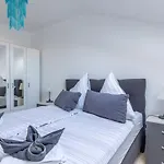 Kiki, No 3