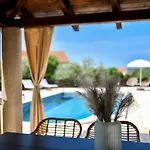 Wonderful Holiday House Bruno With Heated Pool