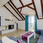 Apartment Alba