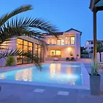 Luxury Villa Magale With Large Pool