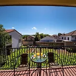Apartment Zora In Seline, Near The Pebble Beach
