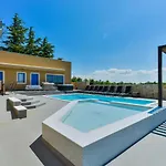 Villa Re With Pool And Spa