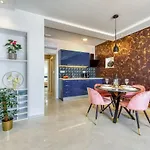 Deluxe Cosmopolit Apartment
