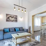 Mp Luxury Holiday Home With Swimming Pool