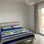 Apartman U Iznimnoj Blizini Mora Za Miran Odmor